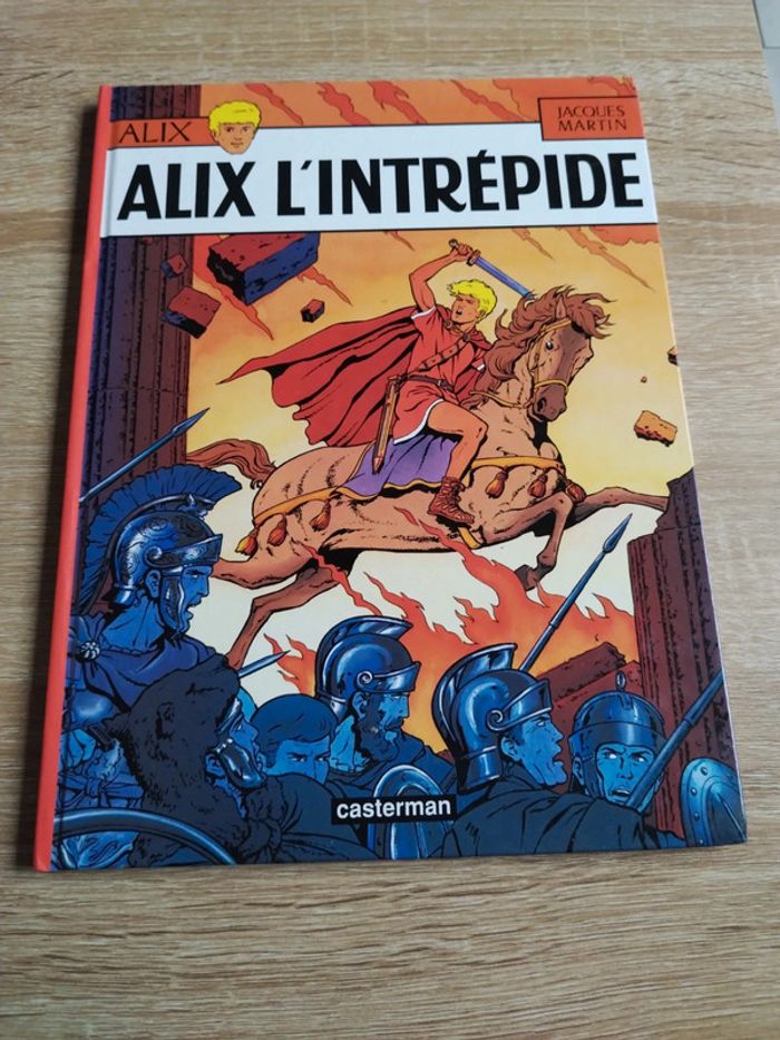 Livre Alix l intrépide - photo numéro 2
