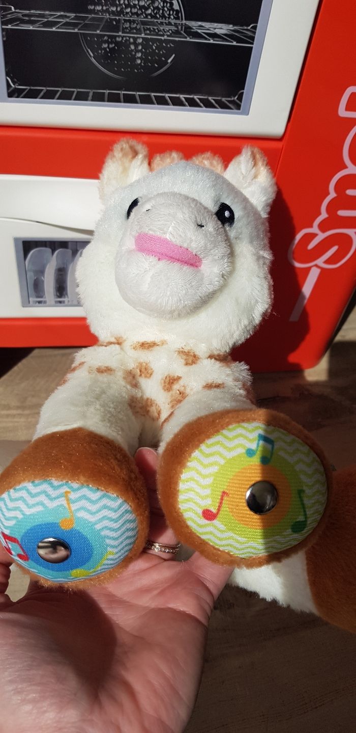Sophie la Girafe- Peluche Touch and Music Magique, Multicolore - photo numéro 2
