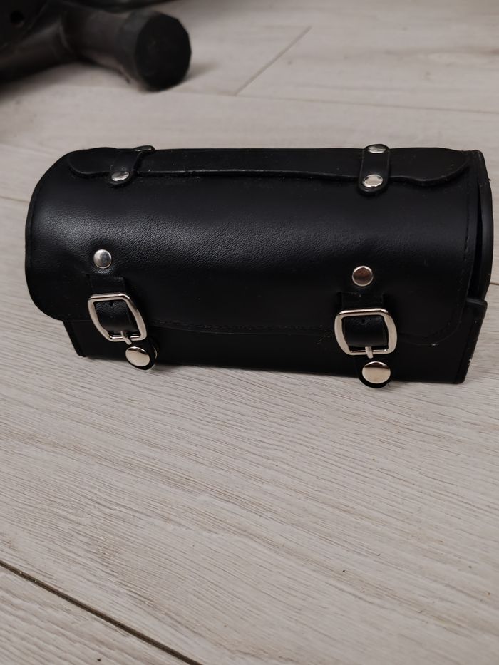 Très jolie boîte à outils - photo numéro 2