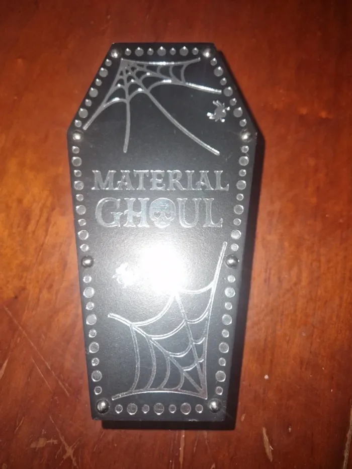 Boîte à bijoux cercueil