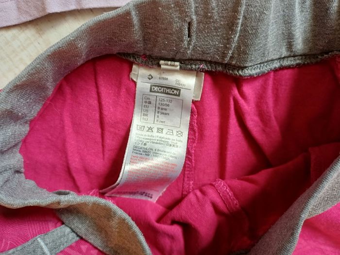 Lot 2 Shorts  rose et 2  t shirts  mauve fille en 8 ans - photo numéro 5