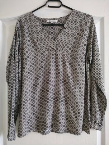 Blouse femme taille 38 en très bon état