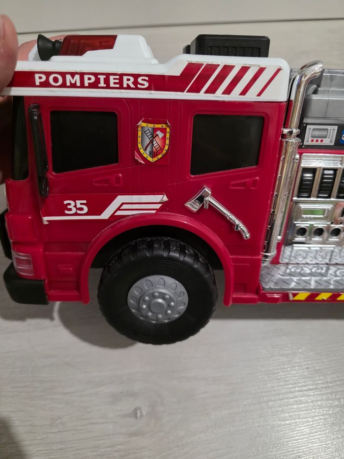 Camion de pompier - photo numéro 5