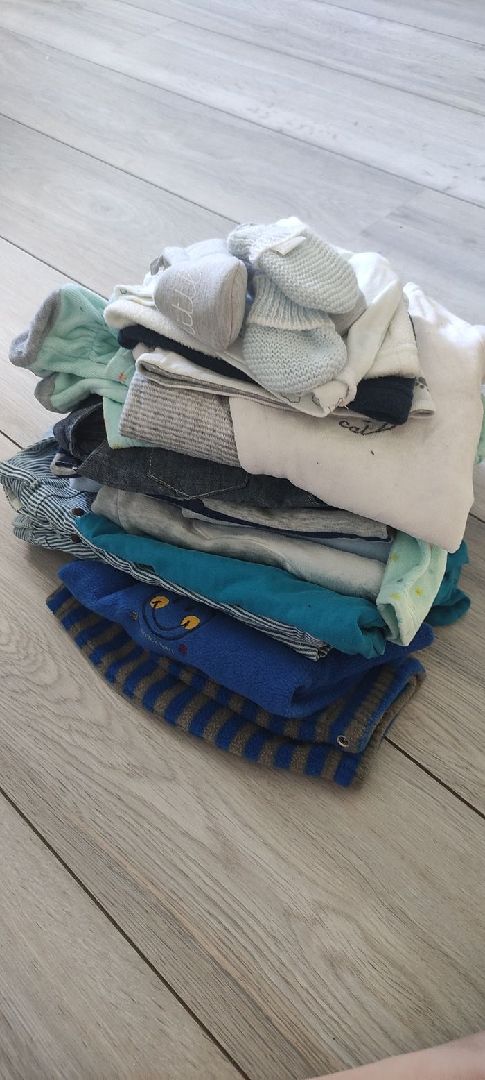 Lot 1 mois garçon - photo numéro 2