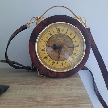 Sac à main en forme d'horloge