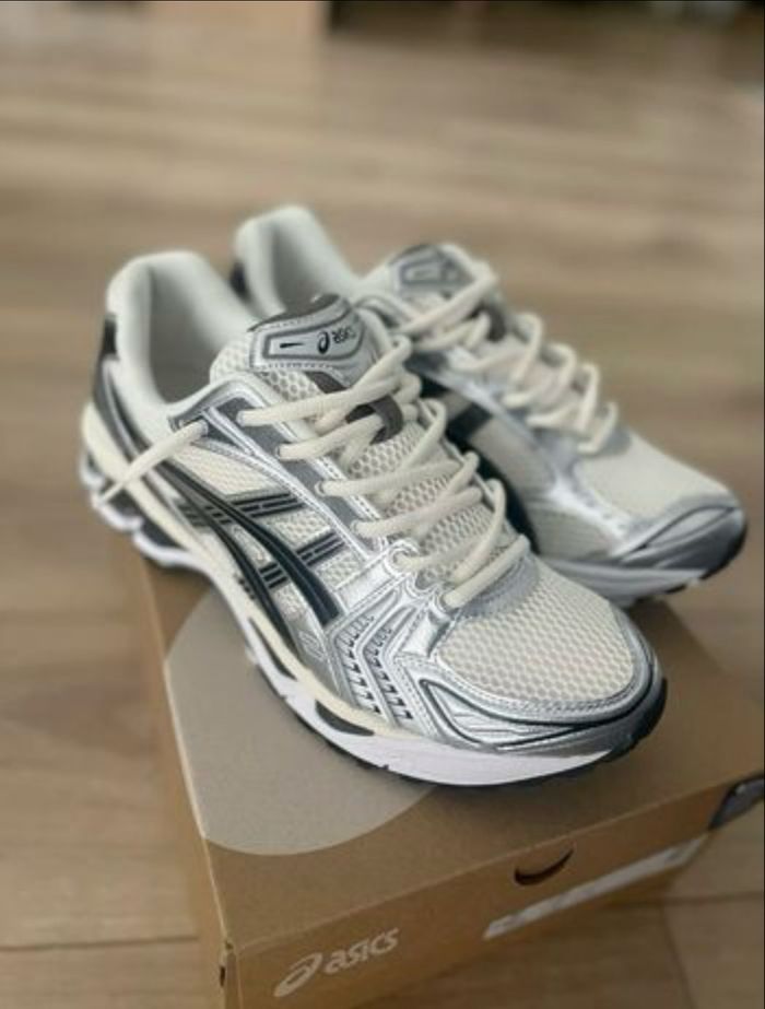 Asics kayano 14 grise 40