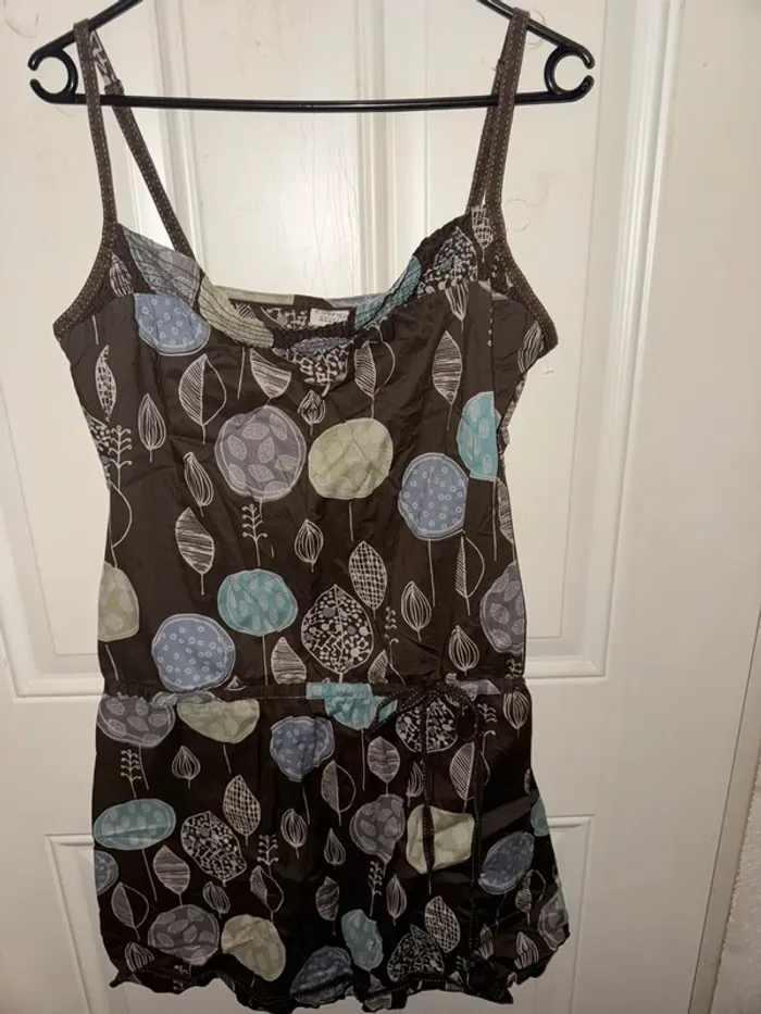 Robe à bretelles réglables Marque Esprit taille 40