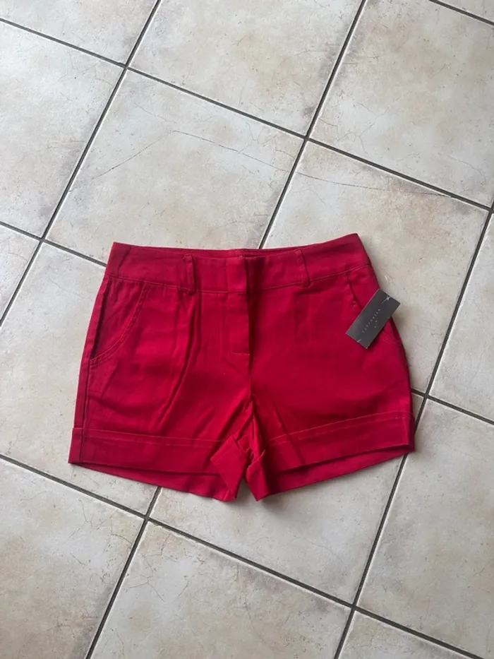 Short femme élégant