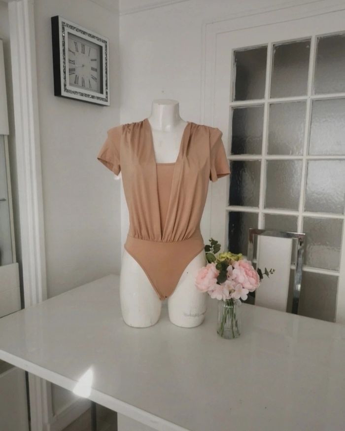 🤎🤍Jolie Body Shein Neuf 🤎🤍 - photo numéro 2