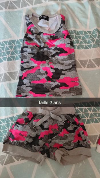 Short t-shirt taille 2 ans
