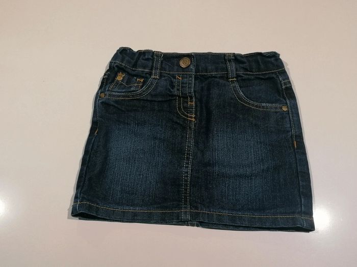 Jupe jeans T 4 ans 👧🏻 - photo numéro 2