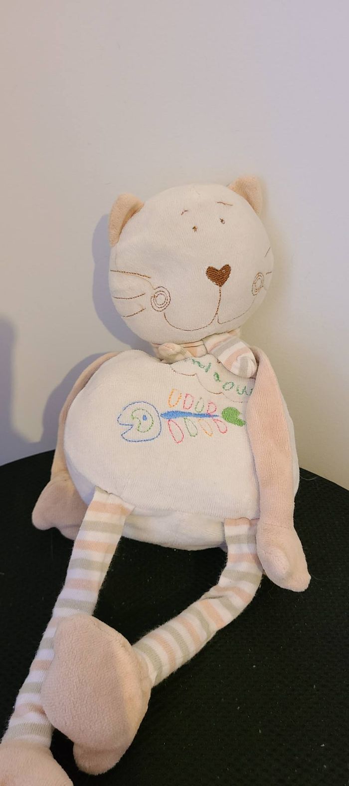 Peluche chat beige et marron clair *Crédit Agricole*