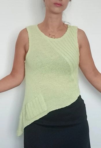 Haut crochet anis asymétrique taille 40