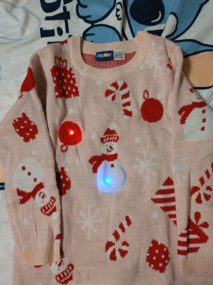 Pull lumineux - photo numéro 3