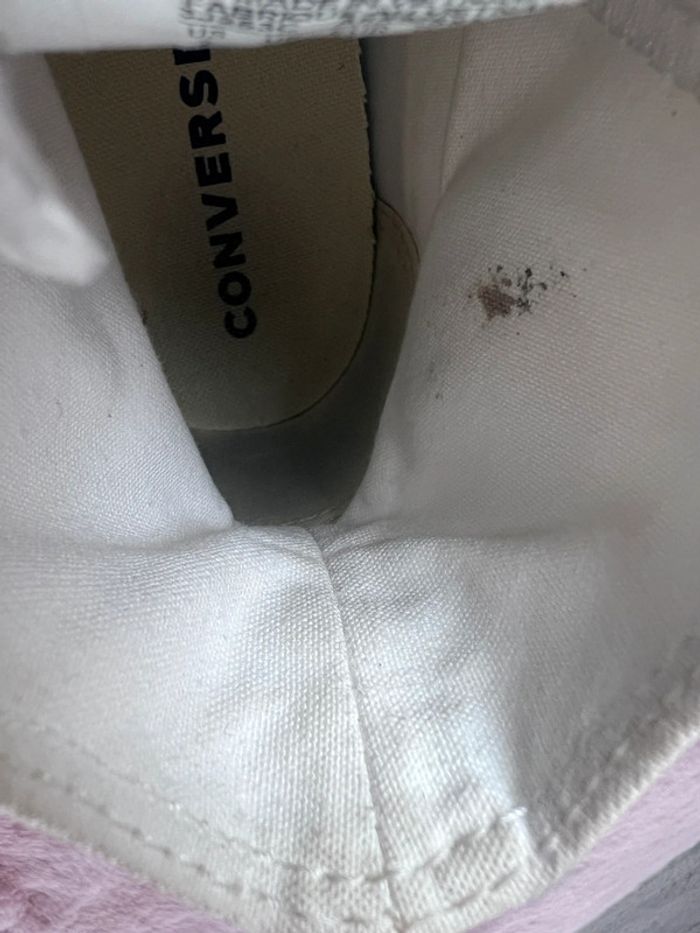 Converse Chuck Taylor Blanche Montantes – Pointure 33,5 - photo numéro 12