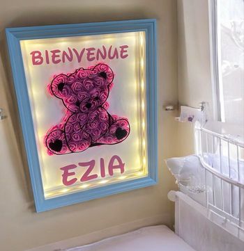 Cadre lumineux bébé fait main – Prénom personnalisé – Cadeau naissance