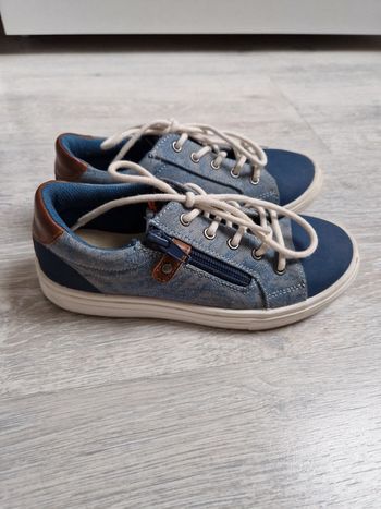 Chaussures Creeks bleu jean pointure 31 avec lacets et fermeture eclair