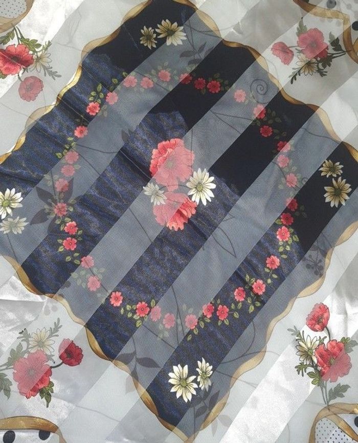 Superbe foulard pour femme - photo numéro 2