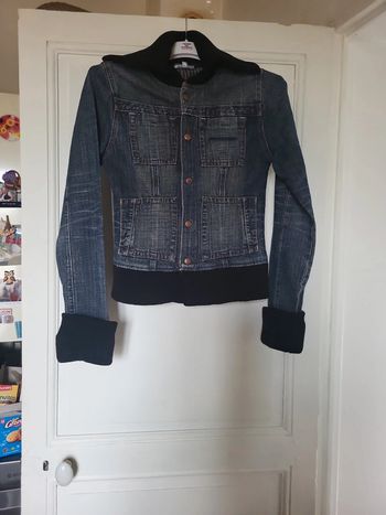très jolie veste en jeans