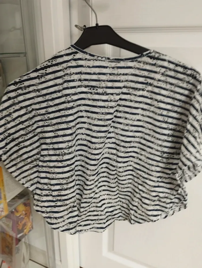 Tee shirt manches chauve-souris H&M 8 -10 ans - photo numéro 2