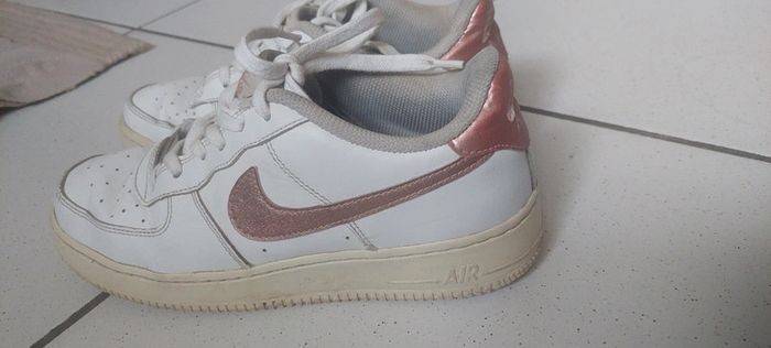Baskets Nike AF1 cuir blanc T. 38,5 - photo numéro 5