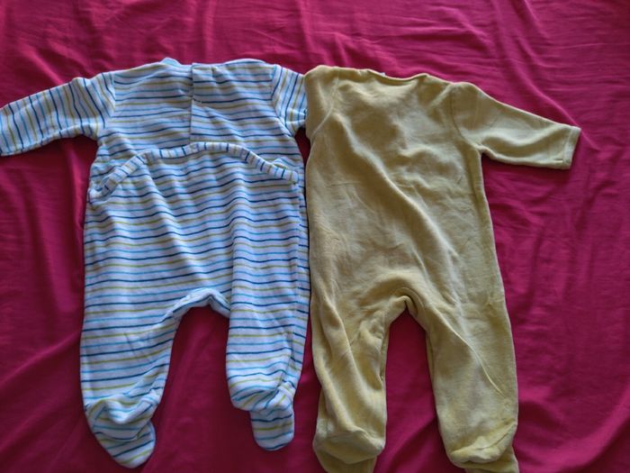 Pyjamas velours taille 6 mois - photo numéro 3