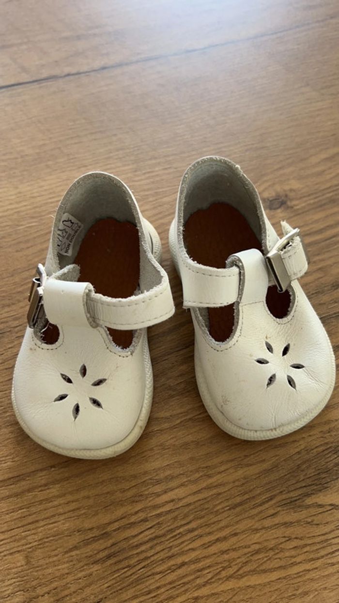 Chaussure bébé 18
