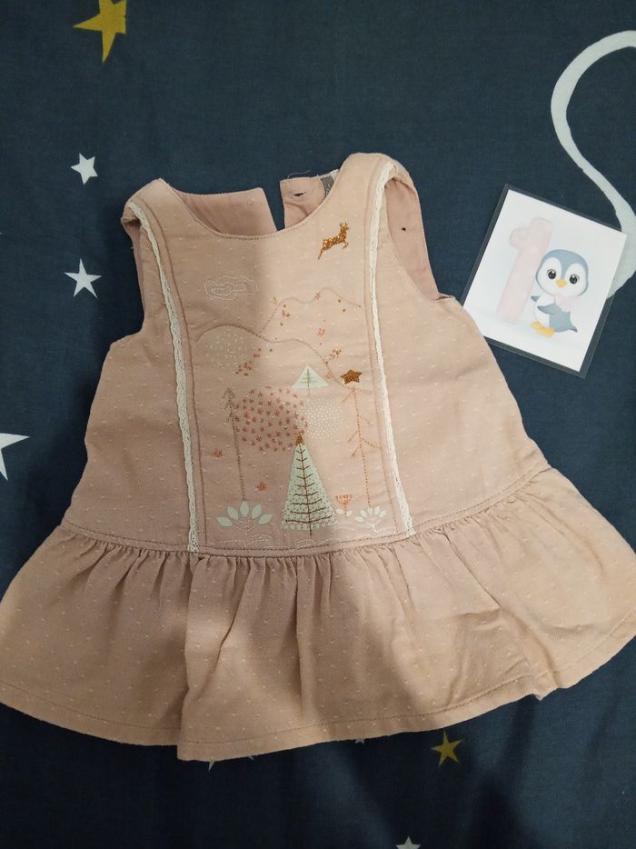 Robe rose _ 1 mois