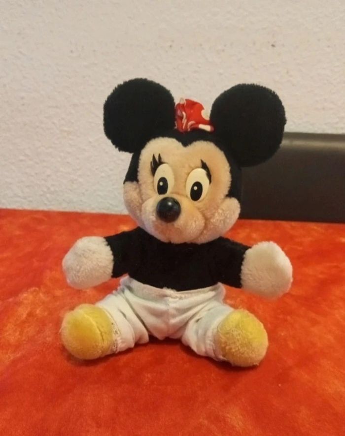 Minnie vintage euro disney Disneyland