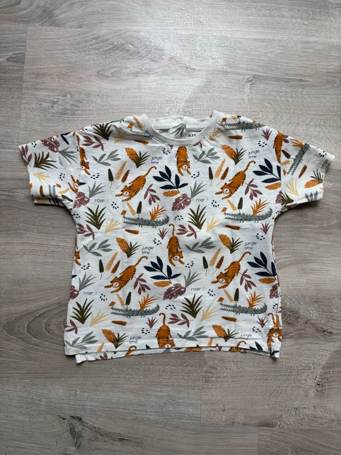 Lot 6 t-shirt 2 ans - photo numéro 4