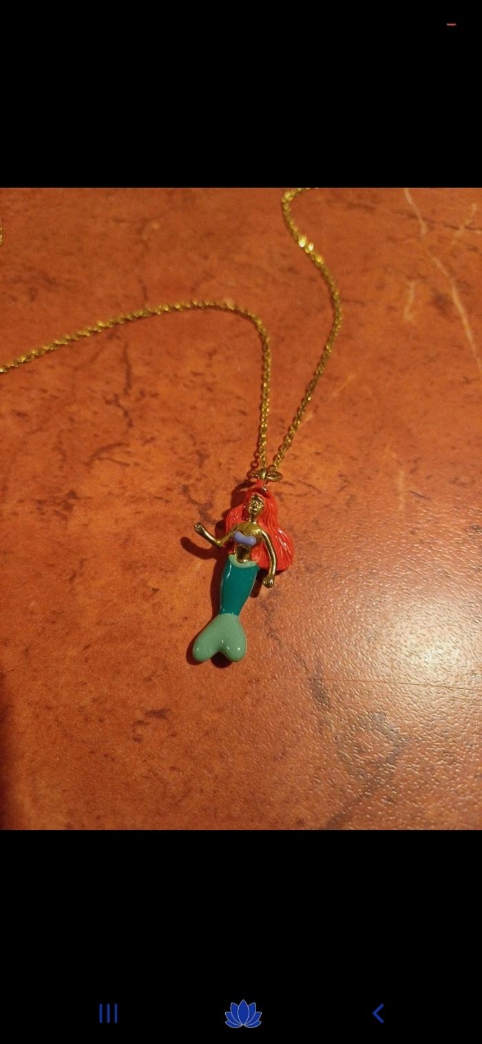 Collier Ariel