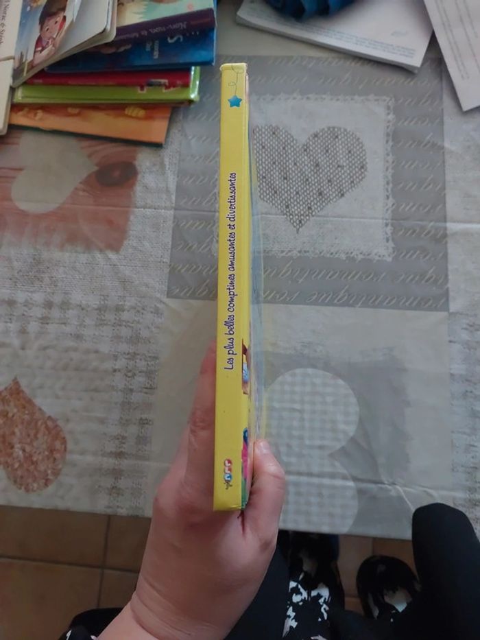Livre Les plus belles comptines amusantes et divertissantes - photo numéro 3