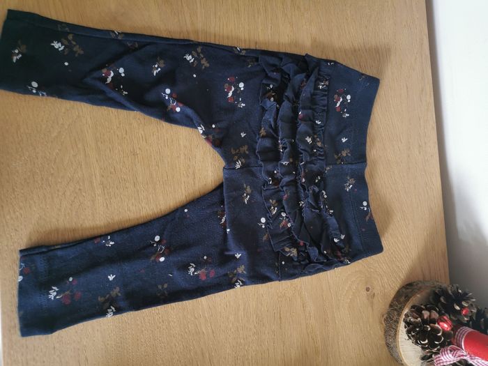 Lot de deux pantalon bébé fille 12mois petit bateau Tbe - photo numéro 3