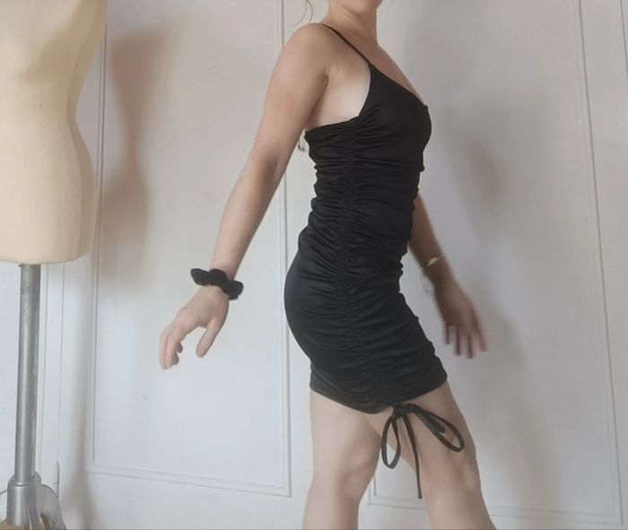 Robe femme noire brillante sexy élégante été soirée t s 36 38 - photo numéro 3