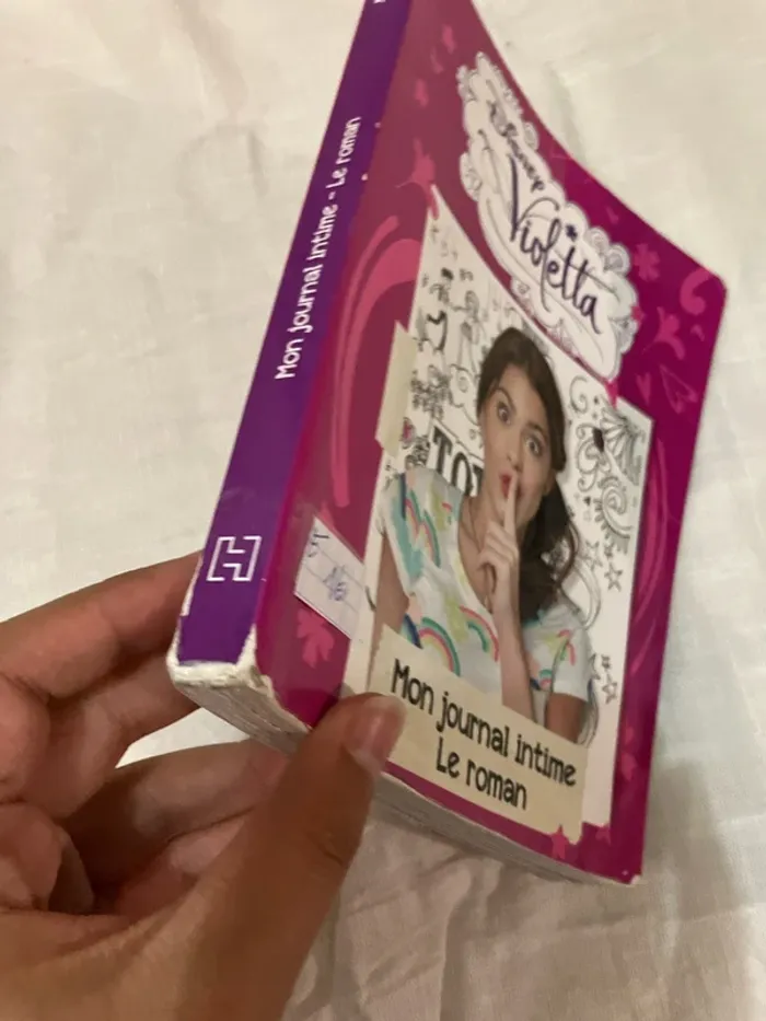 Livre enfant/ado – Violetta : Mon journal intime - photo numéro 2