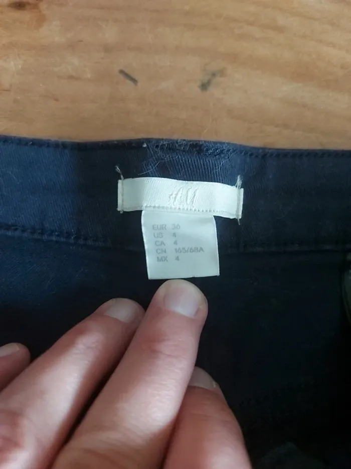 Short en jean bleu marine - photo numéro 2