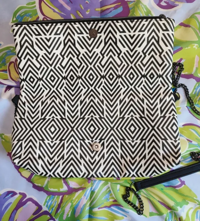 Pochette bandoulière noir et blanc 🦓 Kenzo - photo numéro 3