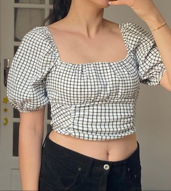 Top court romantique à carreaux Bershka taille M