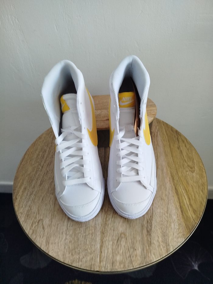 Baskets Nike T  38 - photo numéro 2