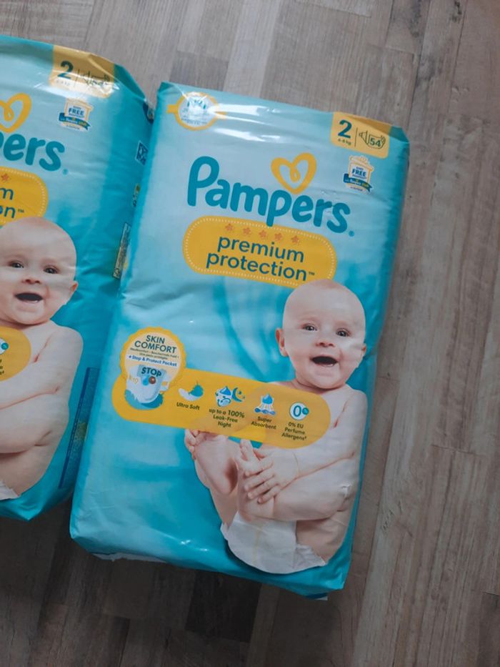 Lot de 4 paquets couches pampers - photo numéro 2