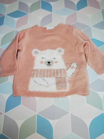 D3849 - pull fille 6 mois