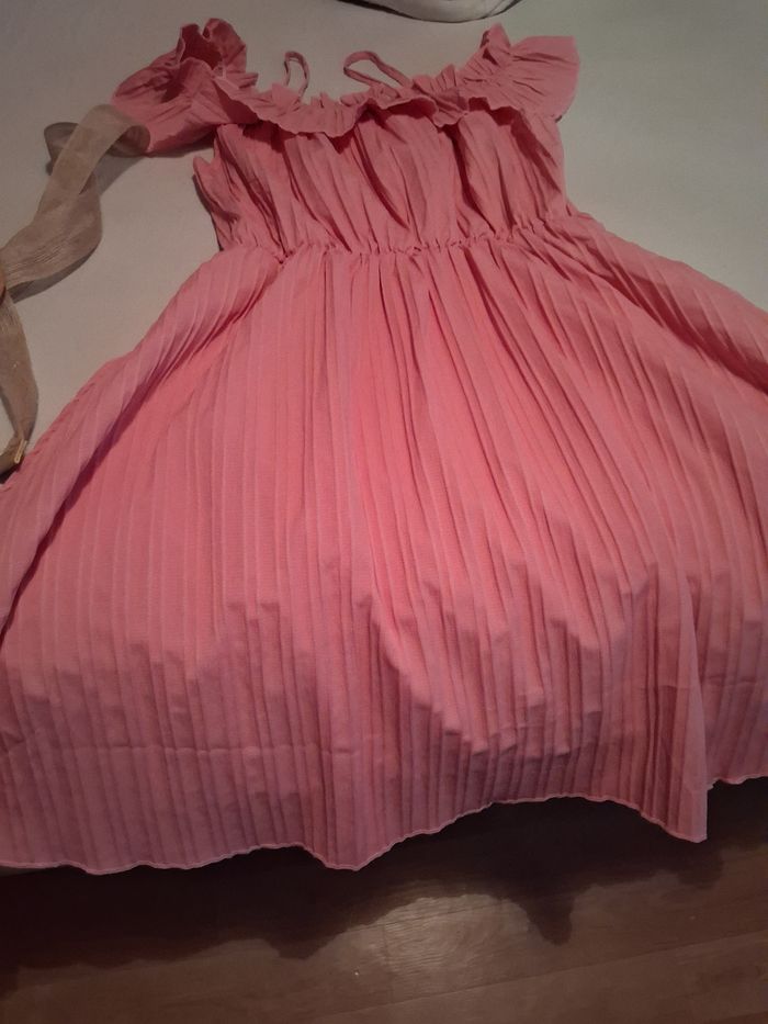 Robe d’été très élégante - photo numéro 3