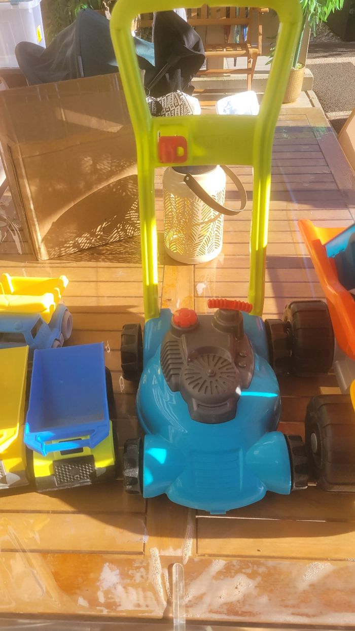 Lot de véhicules extérieur ou intérieur - photo numéro 3