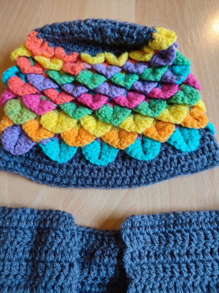 Chancelière chaude et bonnet assorti neufs tricotés à la main 0-12M - photo numéro 5