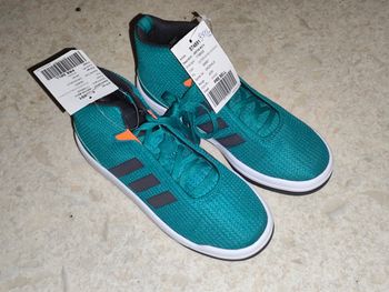 Superbes chaussures Adidas Veritas Mid K – Neuves – Taille 35.5