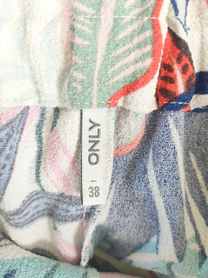Short floral coloré Only en taille 38 - photo numéro 7