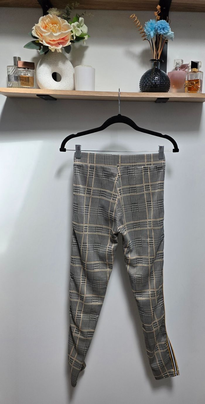 Legging Sport Graphique Noir Gris et Jaune Taille S/M - photo numéro 2