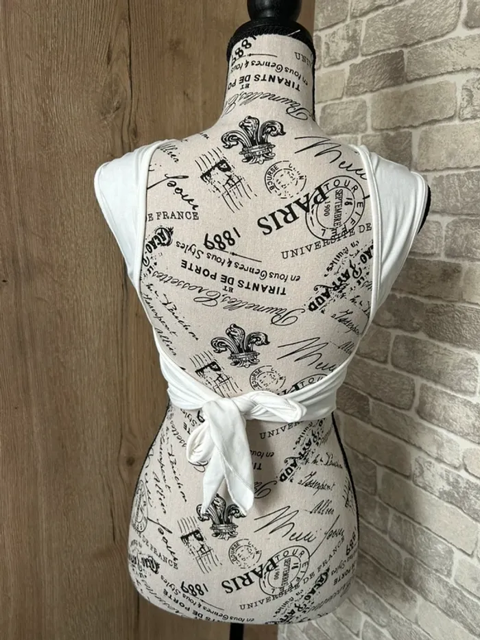 Crop top dos nu taille S - photo numéro 3