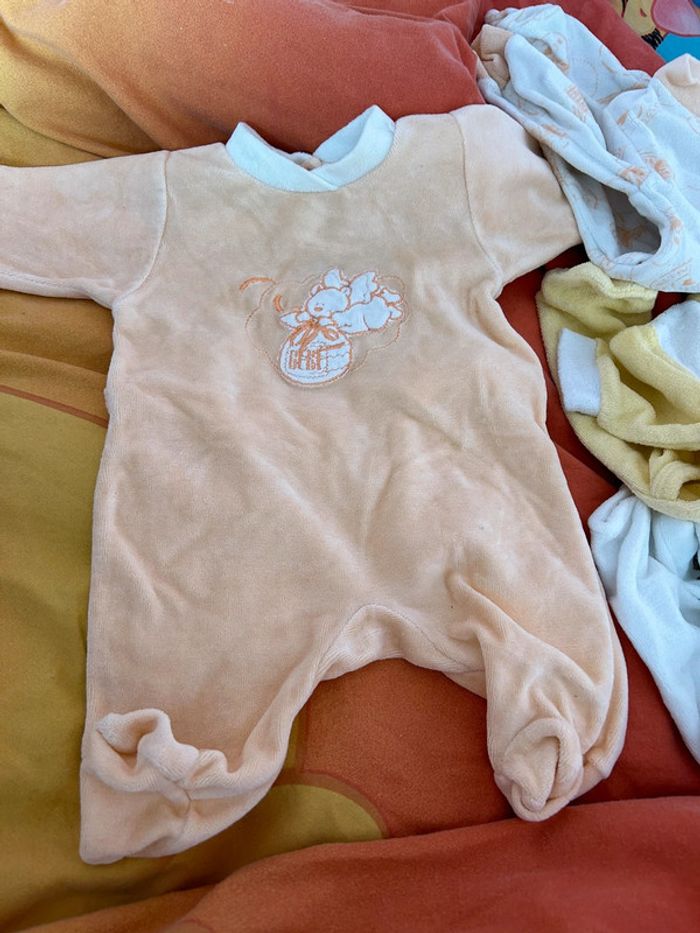 Lot de 4 pyjamas taille 0mois - photo numéro 6