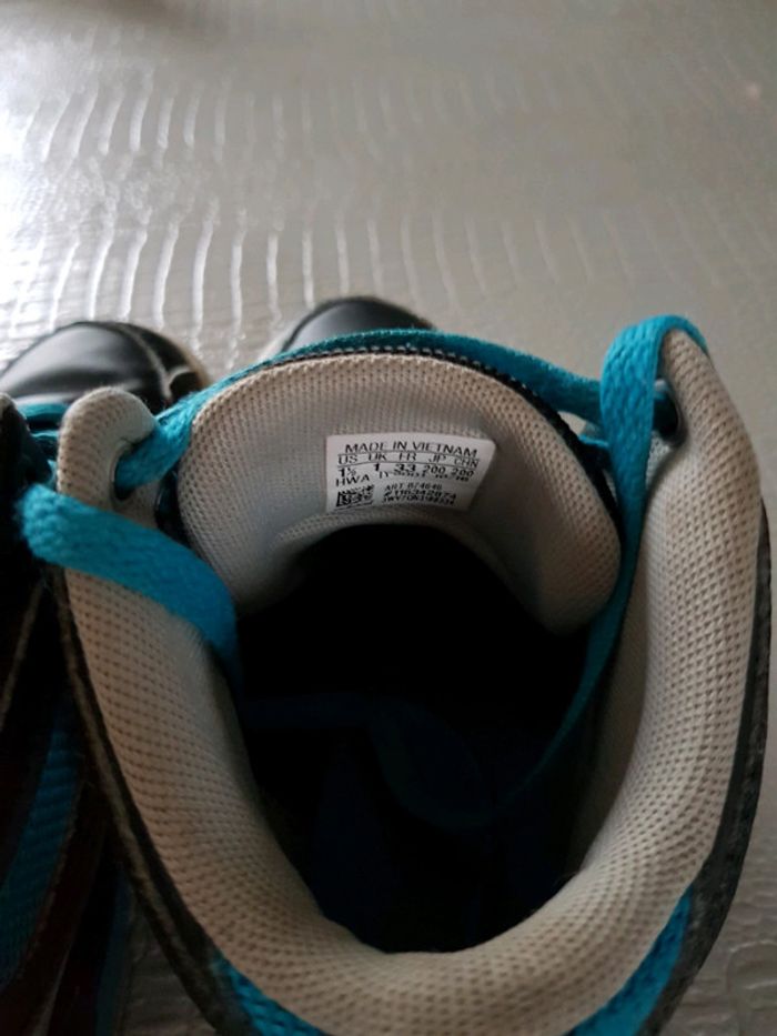 Basket Adidas pointure 33 - photo numéro 5